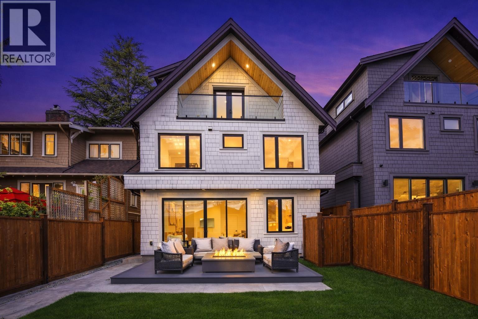 2 2138 W 48TH AVENUE, Vancouver, British Columbia