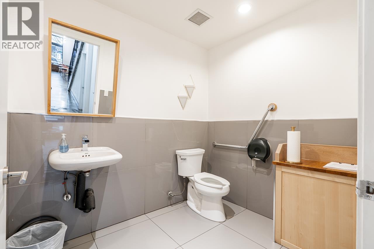 228 Lonsdale Avenue, North Vancouver, British Columbia  V7M 2G1 - Photo 35 - C8077008