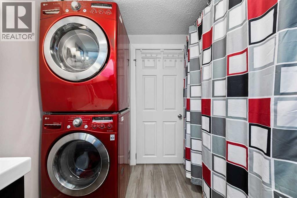 73 Sunset Heights, Cochrane, Alberta  T4C 0C7 - Photo 28 - A2284779