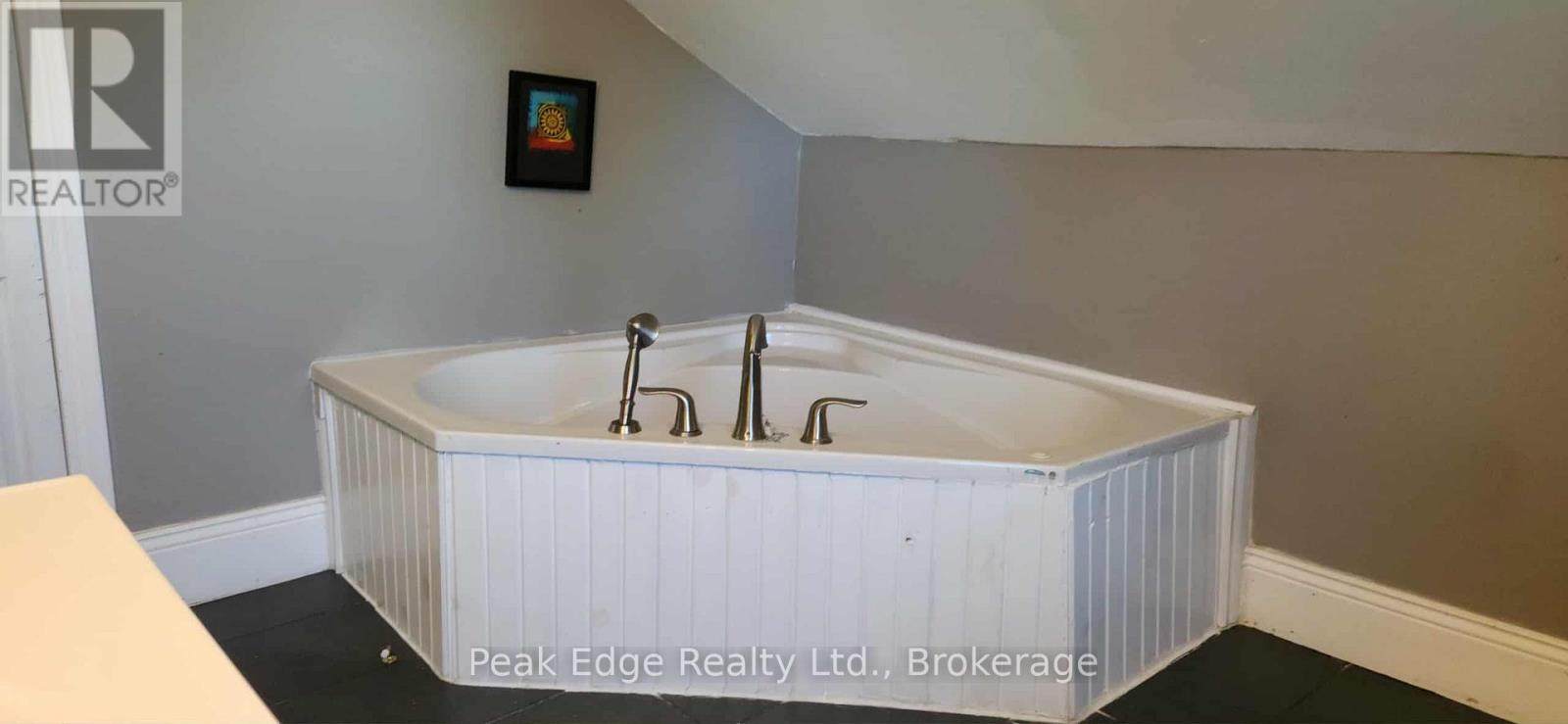 473 Campbell Street, Huron-Kinloss, Ontario  N0G 2H0 - Photo 13 - X12897814