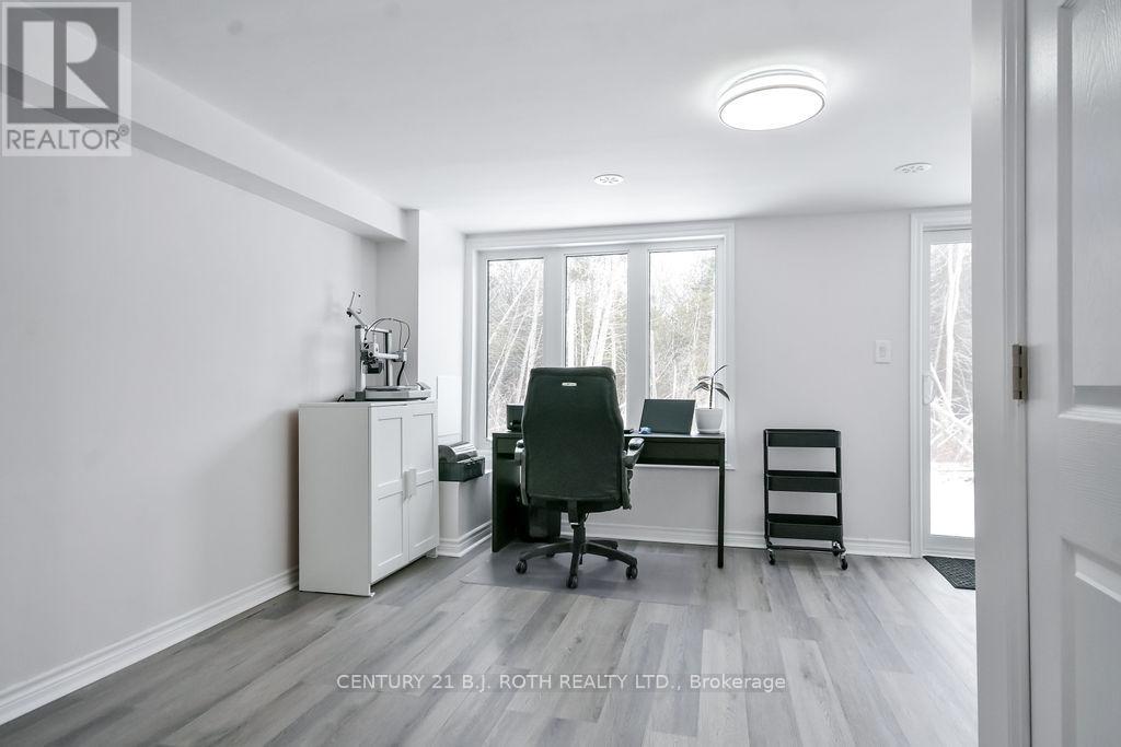 104 Blue Forest Crescent, Barrie, Ontario  L9J 0N7 - Photo 34 - S12897816