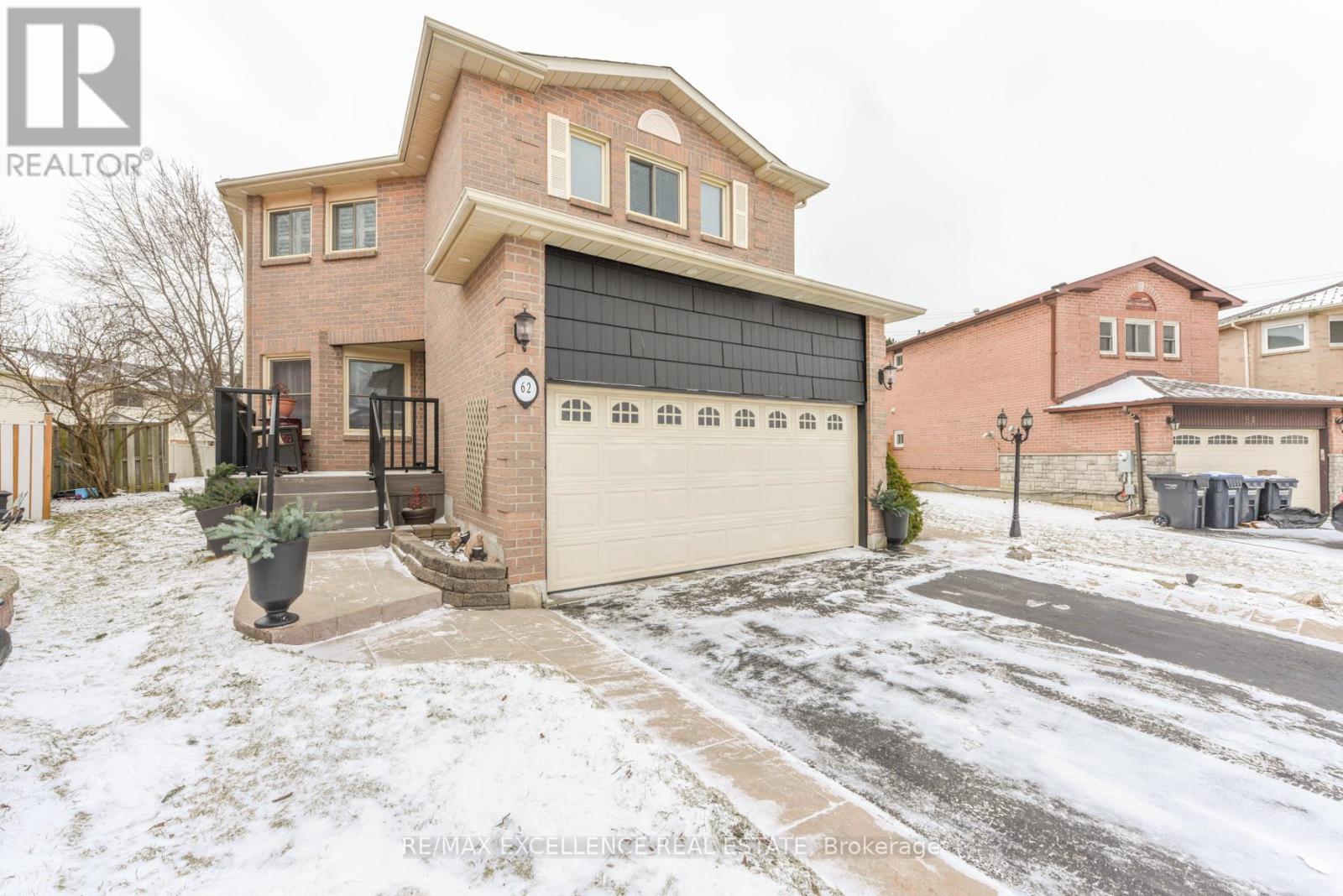 62 Atkins Circle, Brampton, Ontario  L6X 4B5 - Photo 3 - W12897822