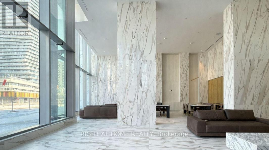 3901 - 448 Burnhamthorpe Road W, Mississauga, Ontario  L5B 4M6 - Photo 3 - W12897832