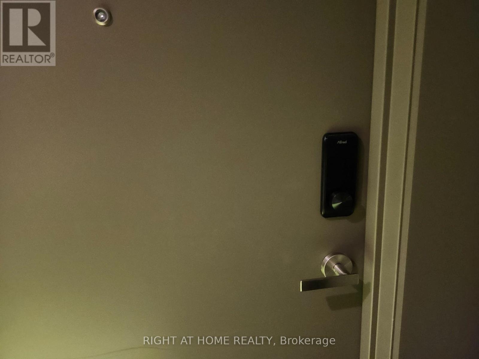 3901 - 448 Burnhamthorpe Road W, Mississauga, Ontario  L5B 4M6 - Photo 5 - W12897832