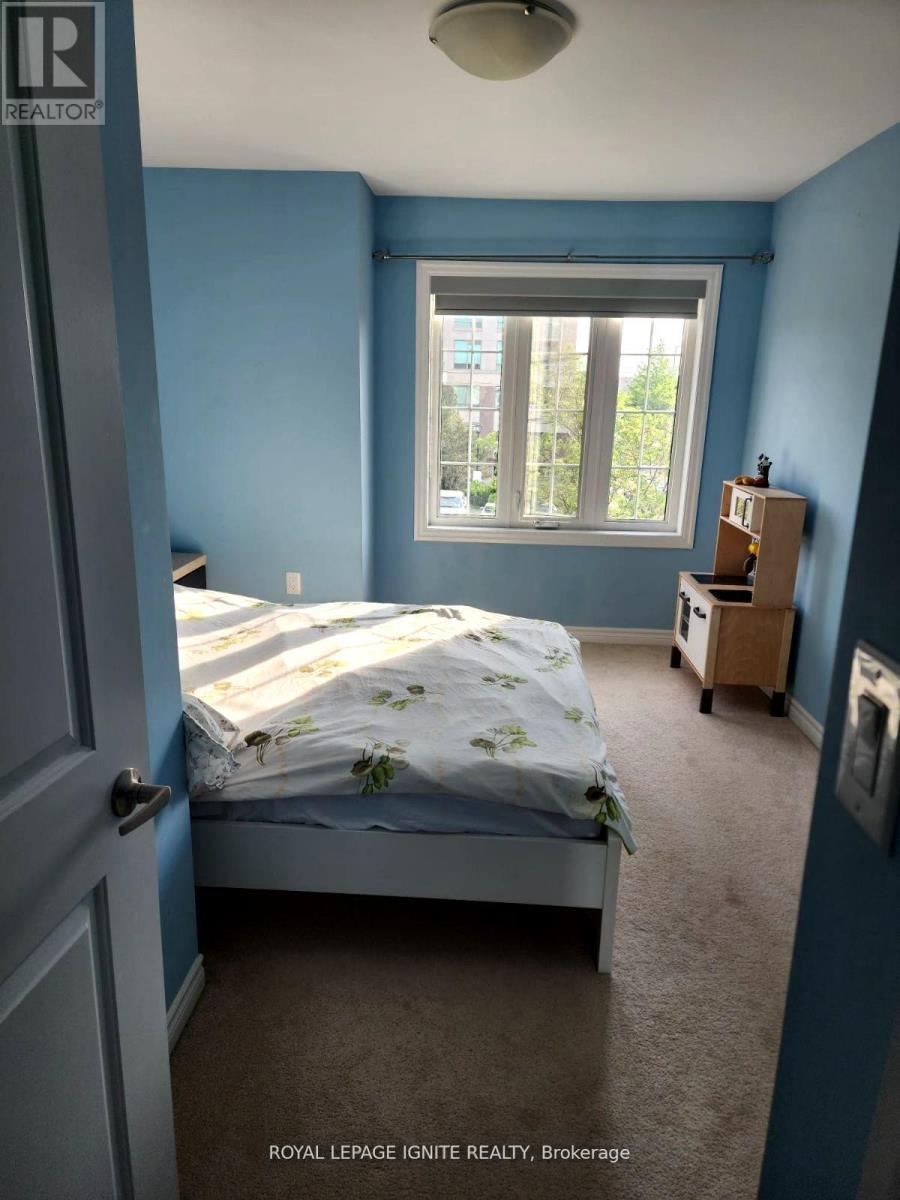 4 - 1355 Rathburn Road E, Mississauga, Ontario  L4W 5R5 - Photo 3 - W12897850