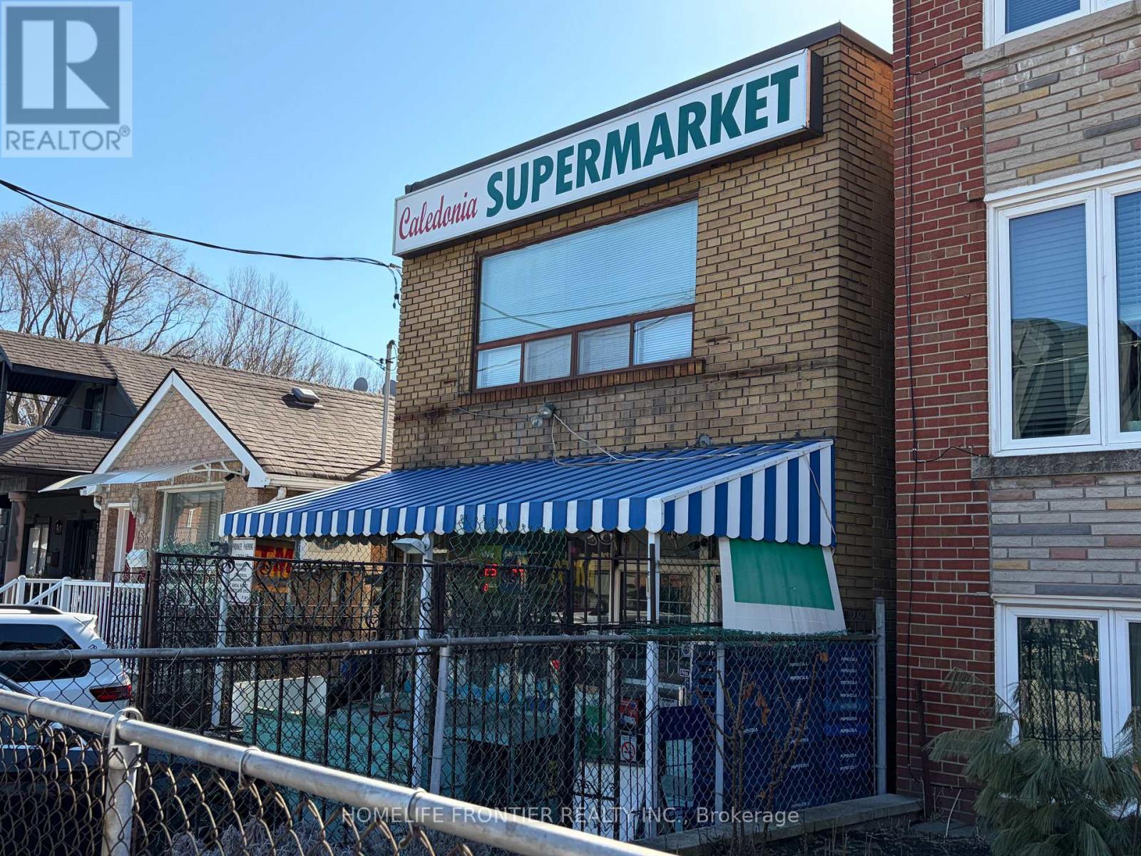 458 Caledonia Road, Toronto, Ontario  M6E 4T8 - Photo 3 - W12897854