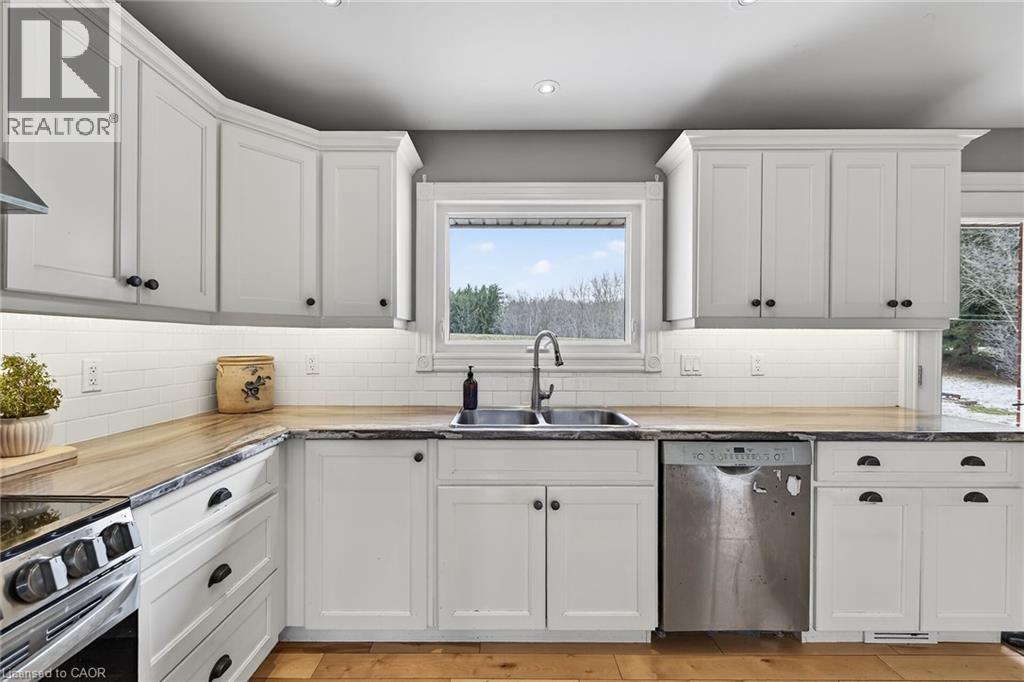 847 Governors Road, Dundas, Ontario  L9H 5E3 - Photo 10 - 40813371