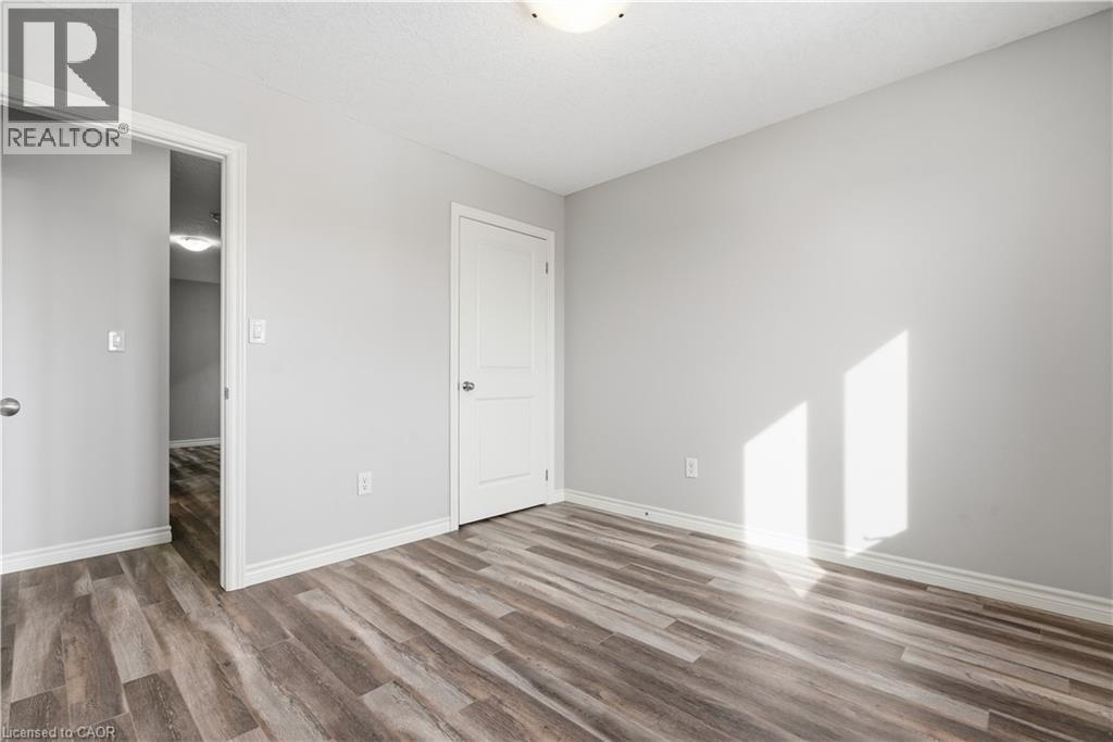 120 Links Crescent, Woodstock, Ontario  N4T 0K7 - Photo 23 - 40813231