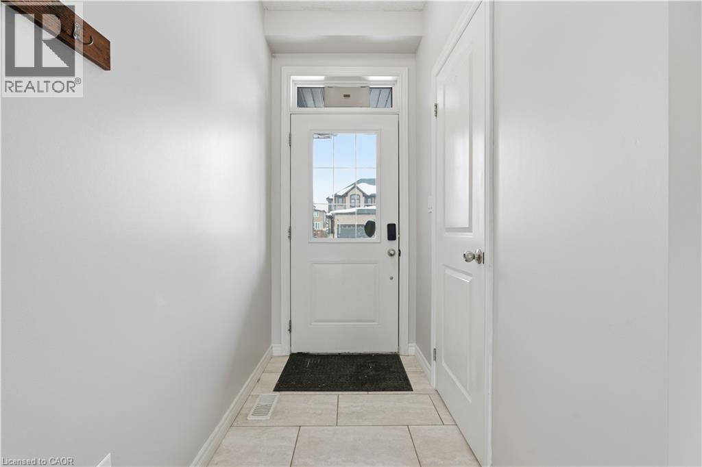 120 Links Crescent, Woodstock, Ontario  N4T 0K7 - Photo 4 - 40813231