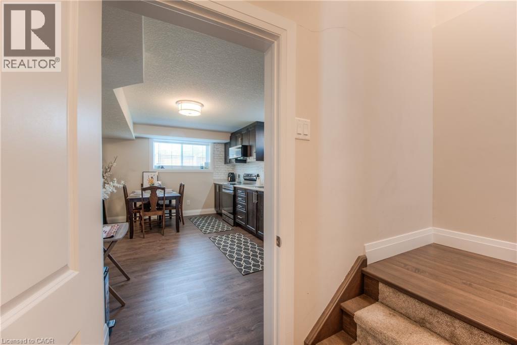 537 Valhalla Crescent Unit# B Lower, Waterloo, Ontario  N2T 2J7 - Photo 4 - 40812324