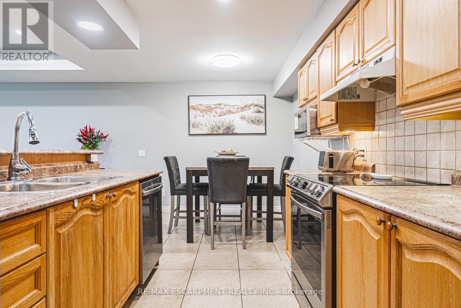 308 - 990 Golf Links Road, Hamilton, Ontario  L9K 1J8 - Photo 9 - X12897848