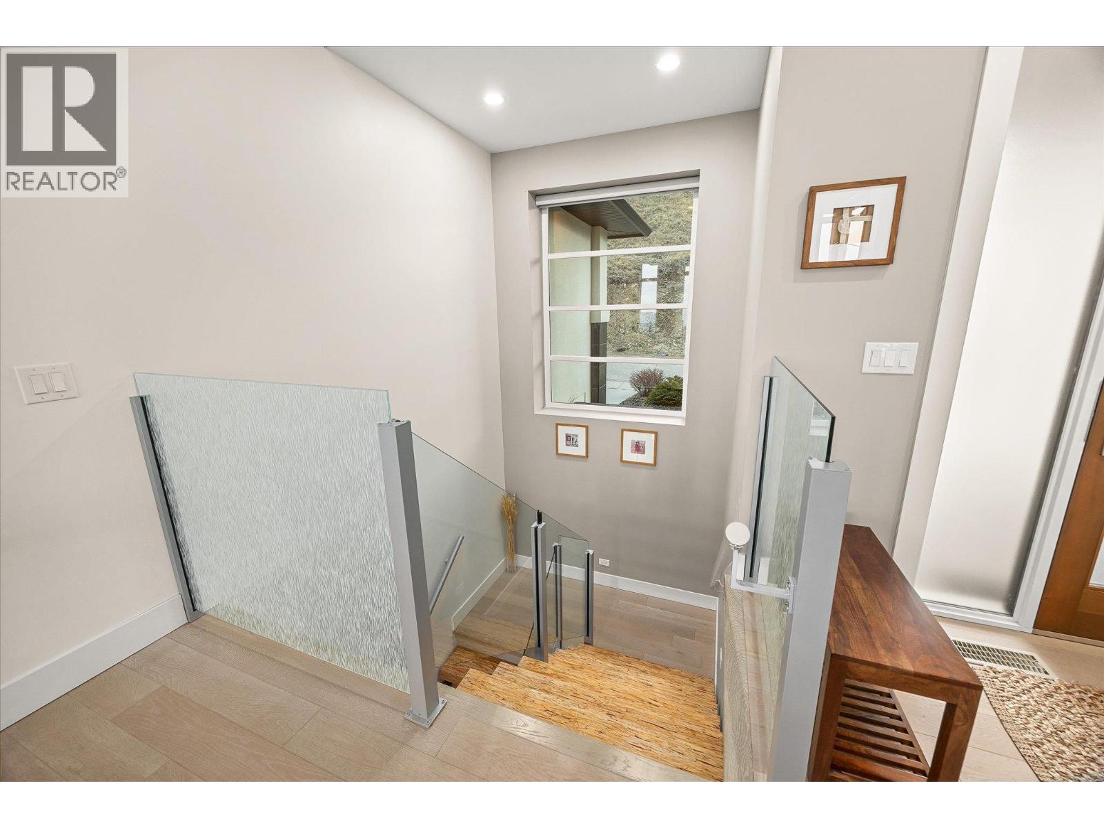 944 Hewetson Court, Kelowna, British Columbia  V1W 5H8 - Photo 33 - 10377144