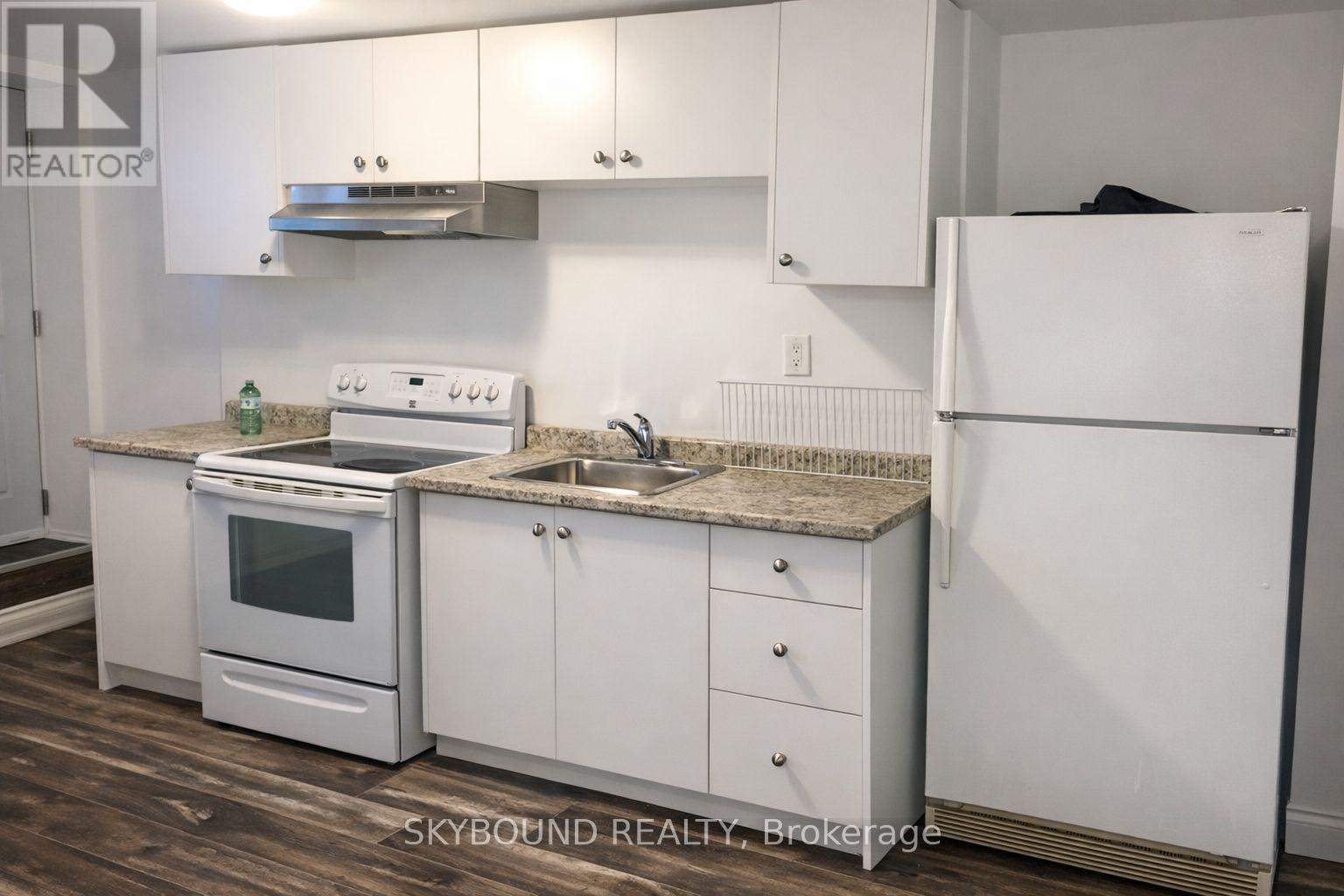 Bsmt - 3 Oakhurst Drive, Toronto, Ontario  M2K 2N2 - Photo 4 - C12755082