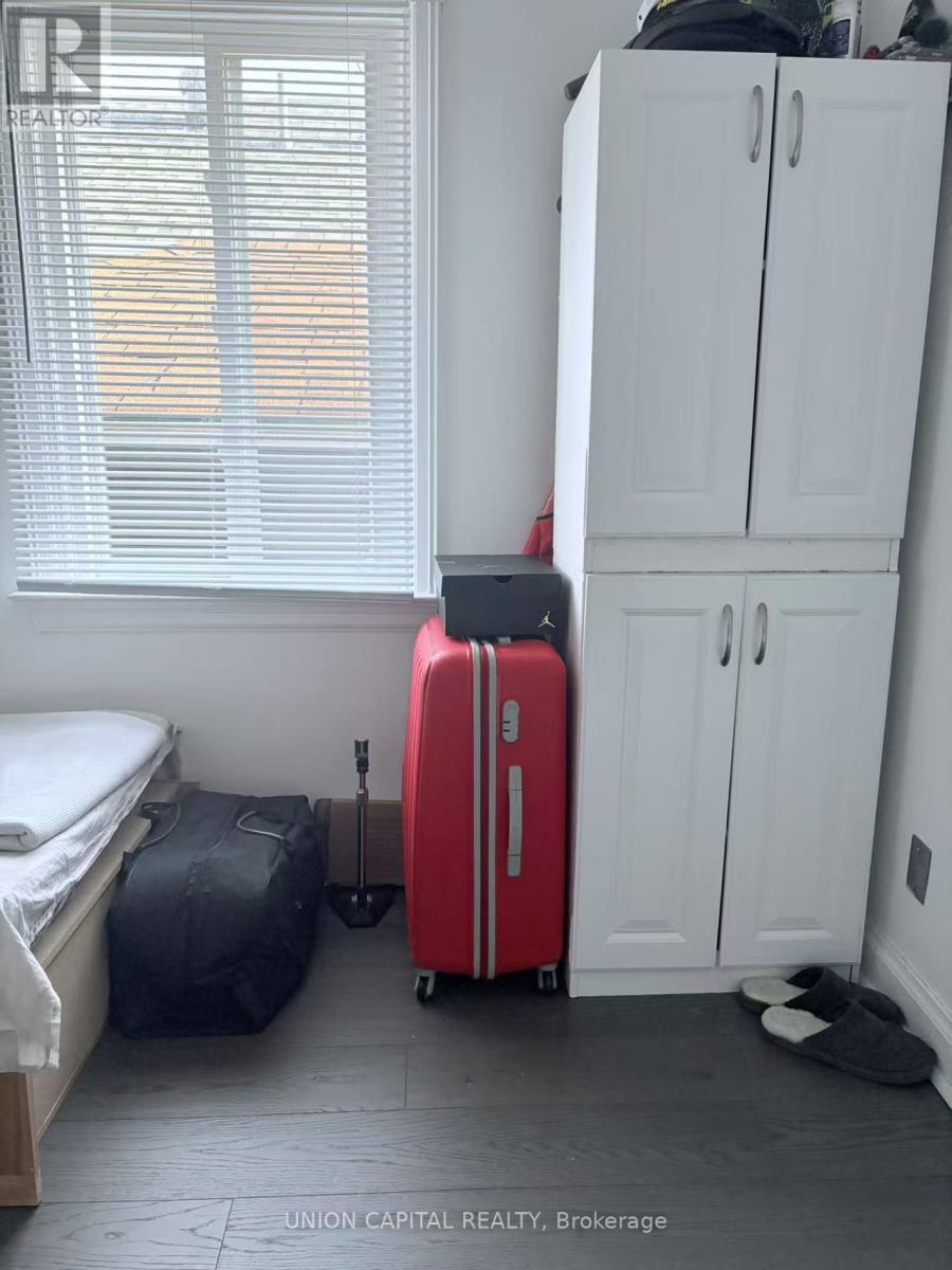 Main - 64 Delwood Drive, Toronto, Ontario  M1L 2S7 - Photo 10 - E12883814