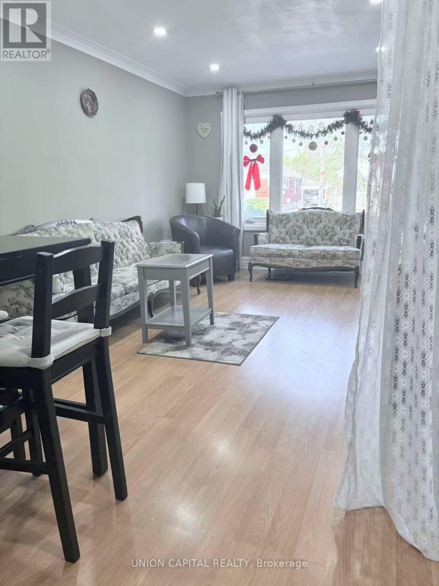 Main - 64 Delwood Drive, Toronto, Ontario  M1L 2S7 - Photo 4 - E12883814