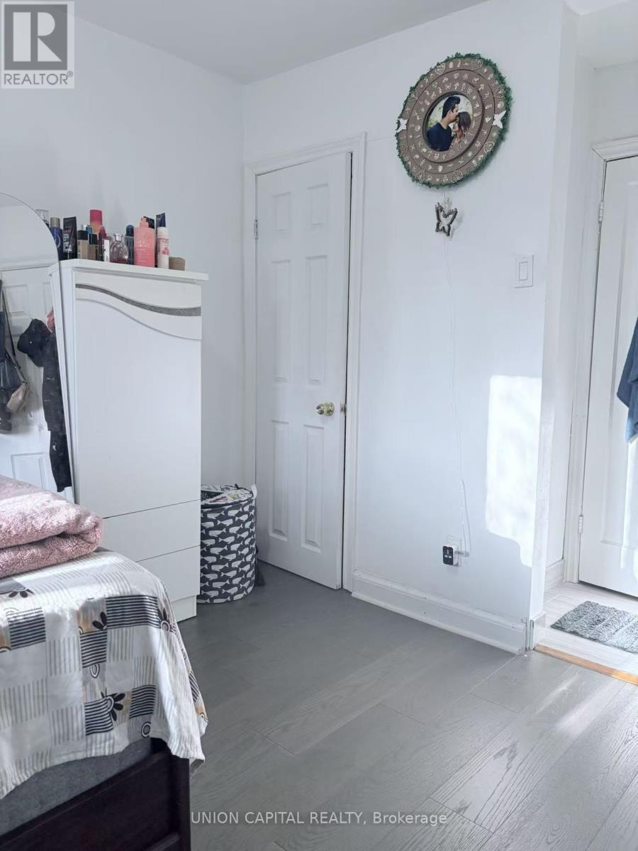 Main - 64 Delwood Drive, Toronto, Ontario  M1L 2S7 - Photo 9 - E12883814