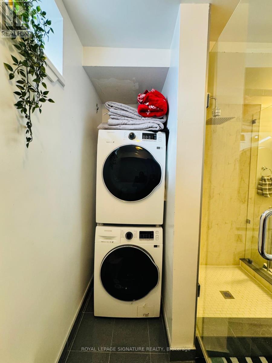 Lower - 87 Leroy Avenue, Toronto, Ontario  M4J 4G9 - Photo 8 - E12886260