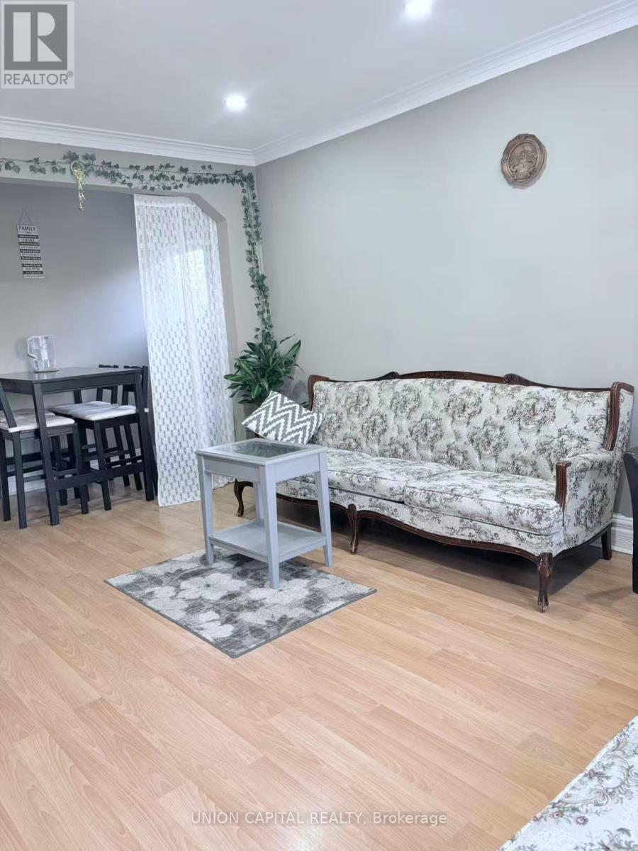 Main - 64 Delwood Drive, Toronto, Ontario  M1L 2S7 - Photo 3 - E12883814