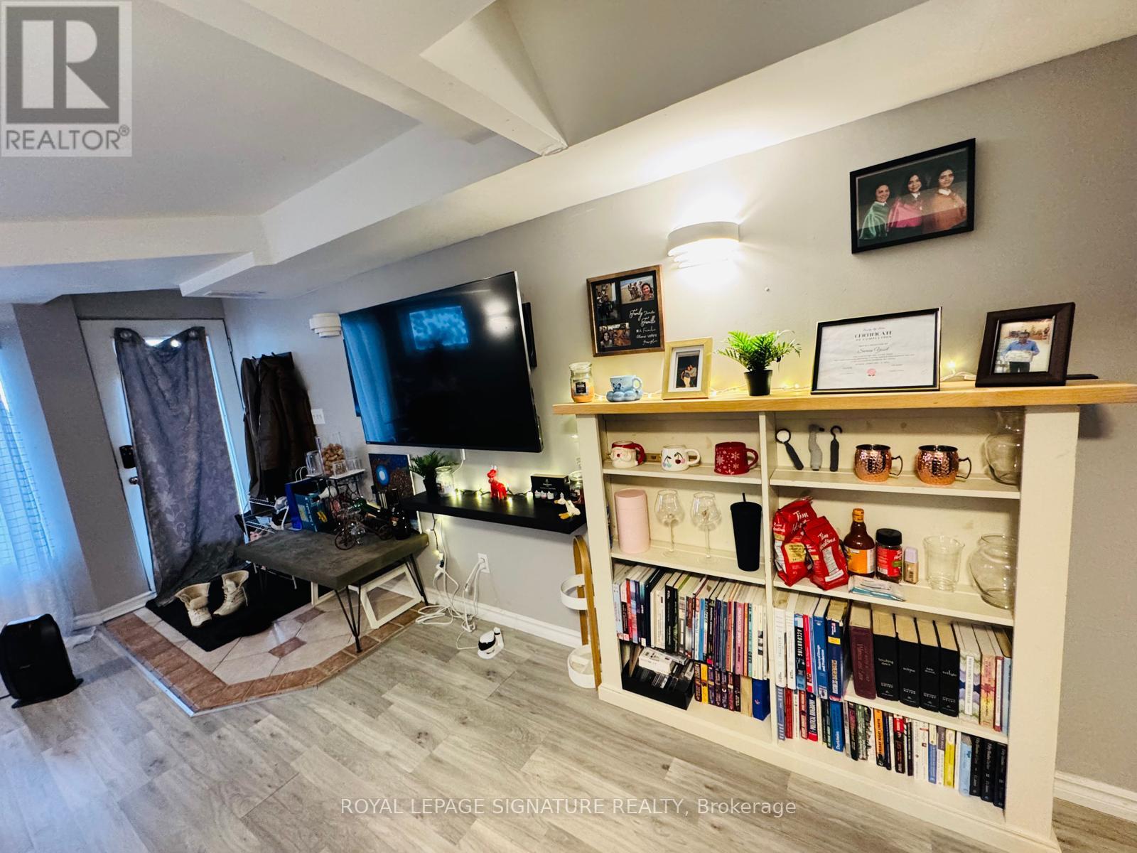 Lower - 87 Leroy Avenue, Toronto, Ontario  M4J 4G9 - Photo 4 - E12886260