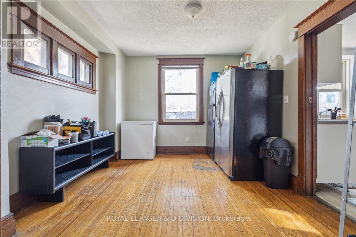 Ave S - 59 Paisley Avenue S, Hamilton, Ontario  L8S 1V2 - Photo 7 - X12886978