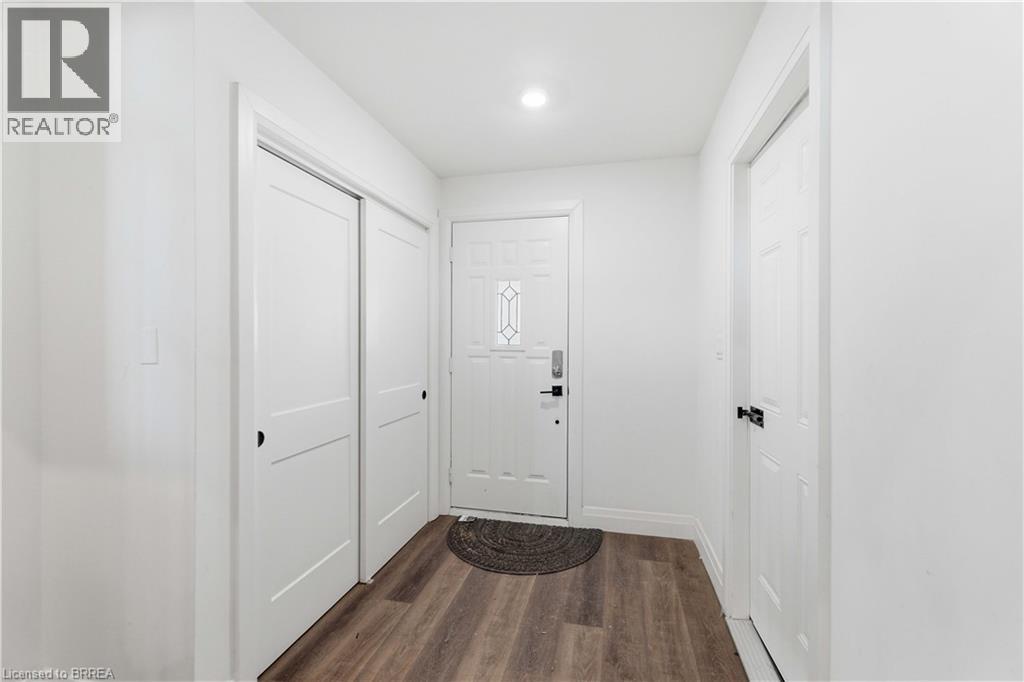 1352 #8 Highway, Stoney Creek, Ontario  L8E 5K6 - Photo 4 - 40813292