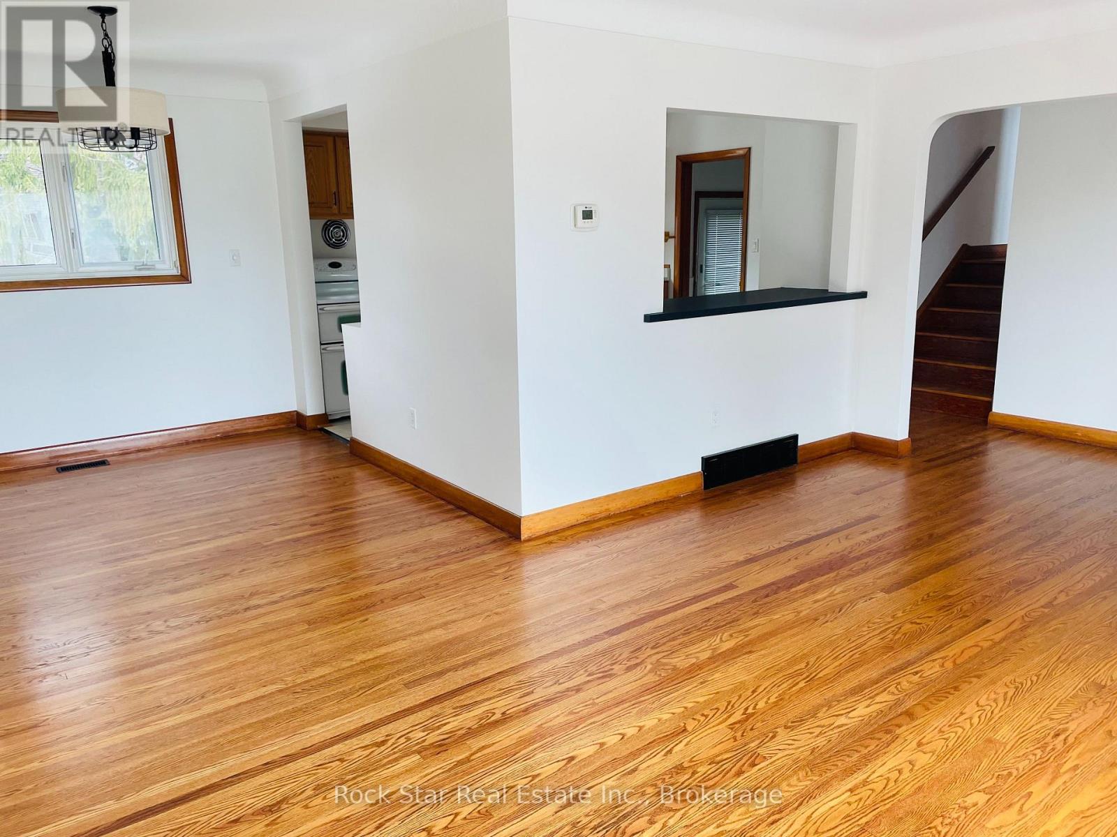 331 Meadowcrest Road, Kingston, Ontario  K7M 3S4 - Photo 3 - X12897922