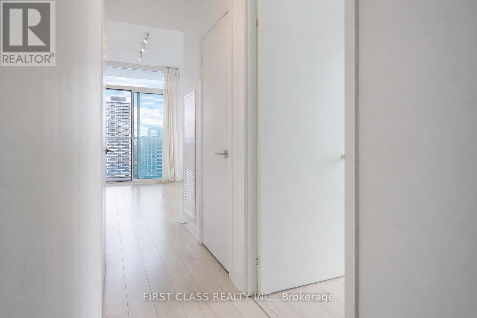 2506 - 33 Helendale Avenue, Toronto, Ontario  M4R 0A4 - Photo 3 - C12897884