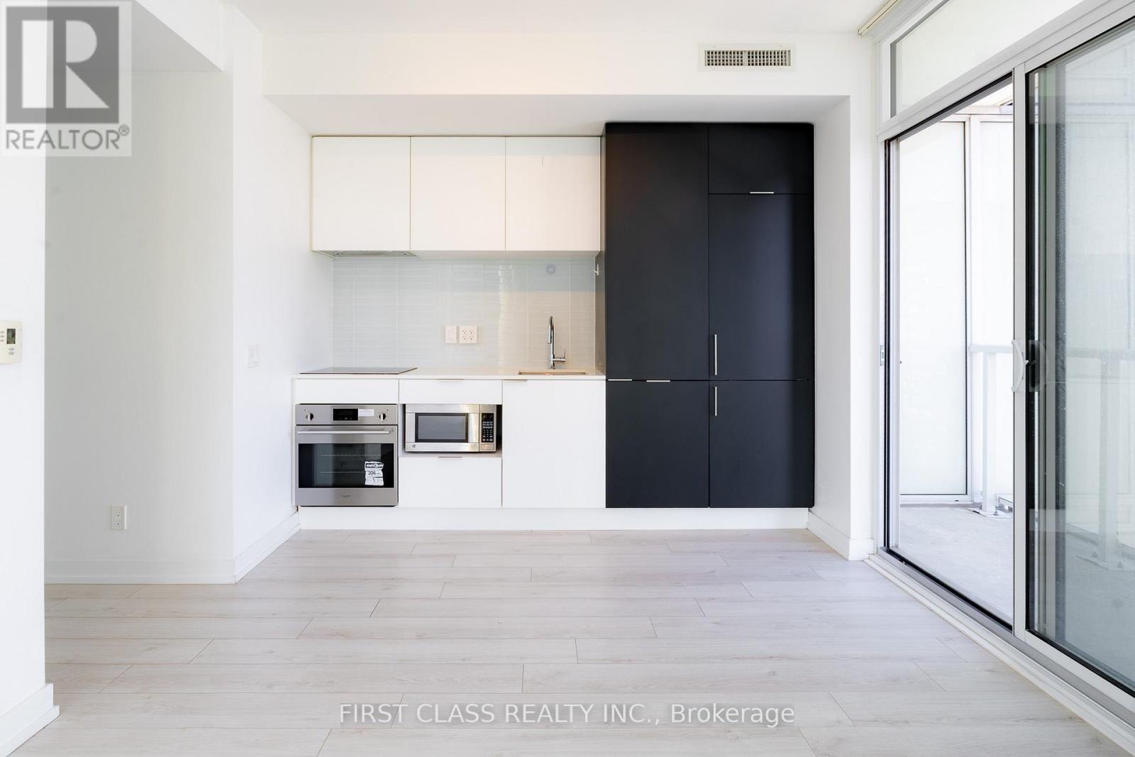 2506 - 33 Helendale Avenue, Toronto, Ontario  M4R 0A4 - Photo 5 - C12897884