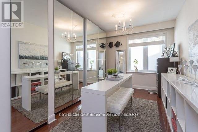 Main - 248 Park Home Avenue, Toronto, Ontario  M2R 1A3 - Photo 10 - C12897928