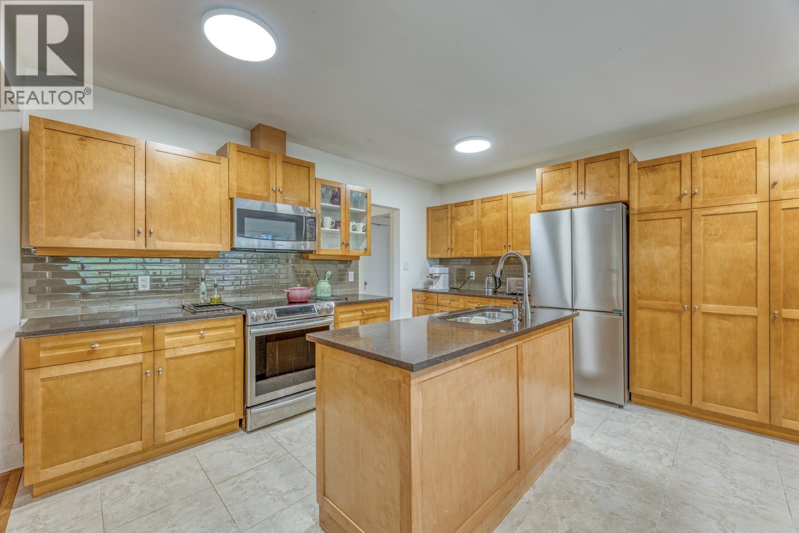 1227 Ioco Road, Port Moody, British Columbia  V3H 2W9 - Photo 11 - R3100984