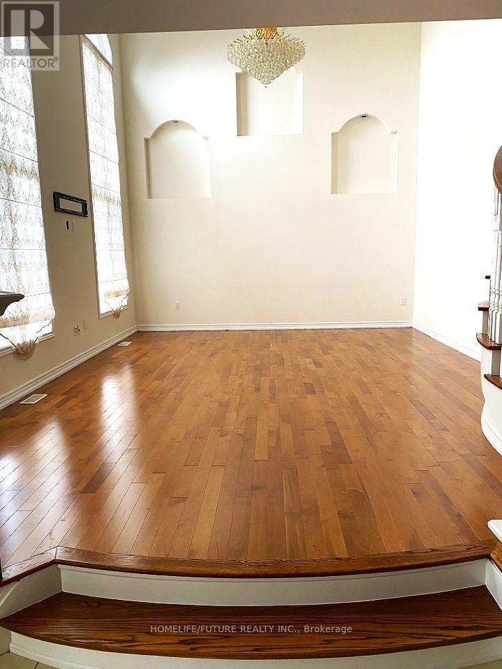 40 Pagnello Court, Markham (Box Grove), Ontario  L6B 0T3 - Photo 4 - N12897882