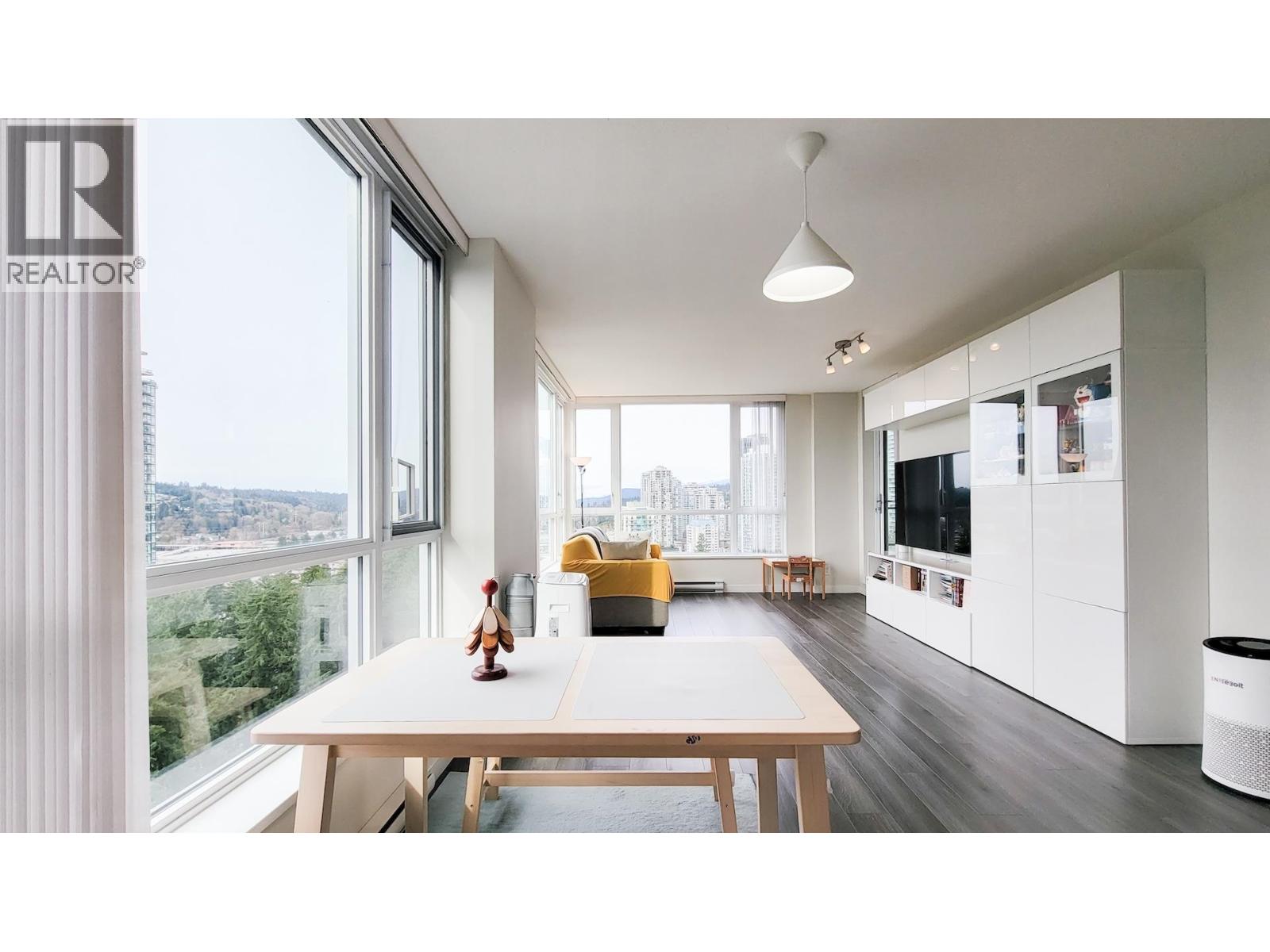 2204 3096 Windsor Gate, Coquitlam, British Columbia  V3B 0P4 - Photo 11 - R3101074