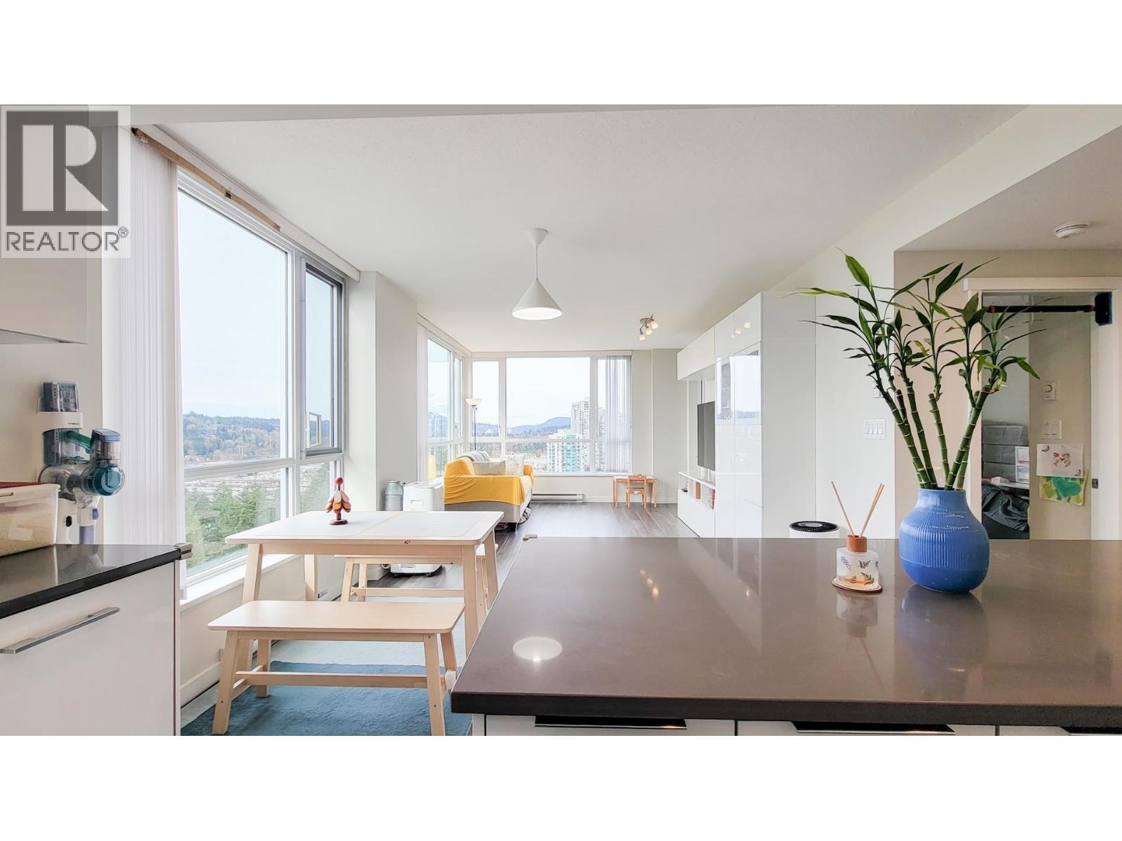 2204 3096 Windsor Gate, Coquitlam, British Columbia  V3B 0P4 - Photo 15 - R3101074