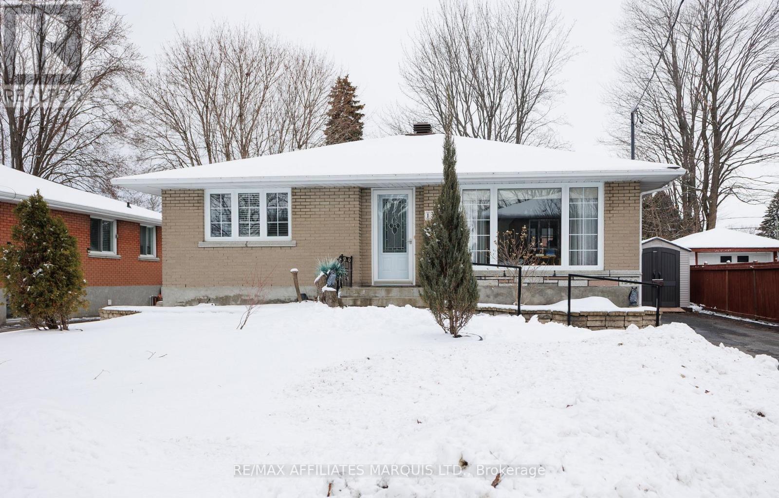 1220 Caswell Crescent, Cornwall, Ontario  K6J 4V6 - Photo 2 - X12897864