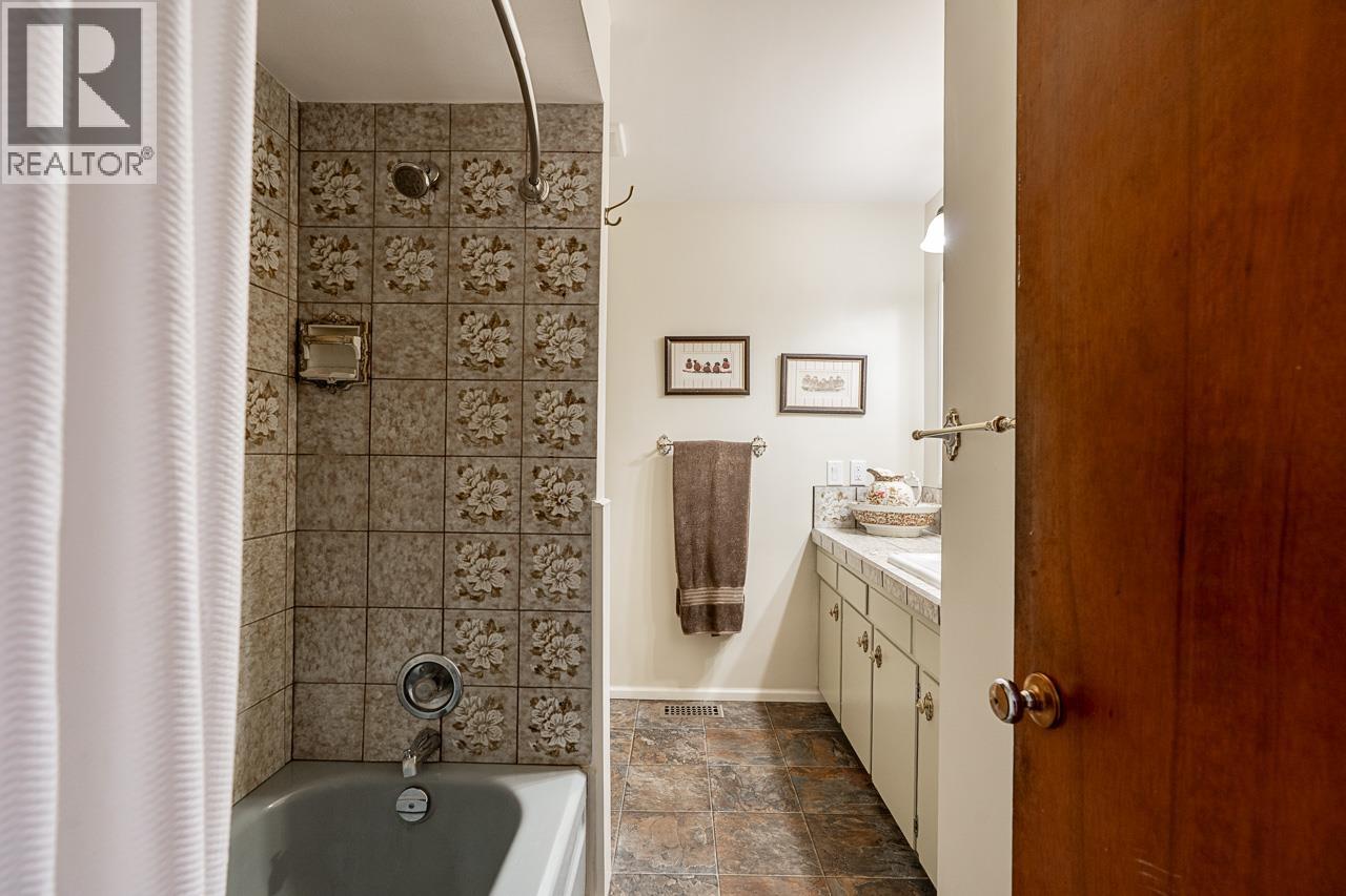 4035 Hoskins Road, North Vancouver, British Columbia  V7K 2P4 - Photo 15 - R3101386