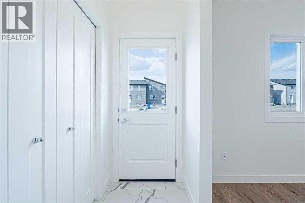 129 Dawson Wharf View, Chestermere, Alberta  T1X 2W3 - Photo 10 - A2293536