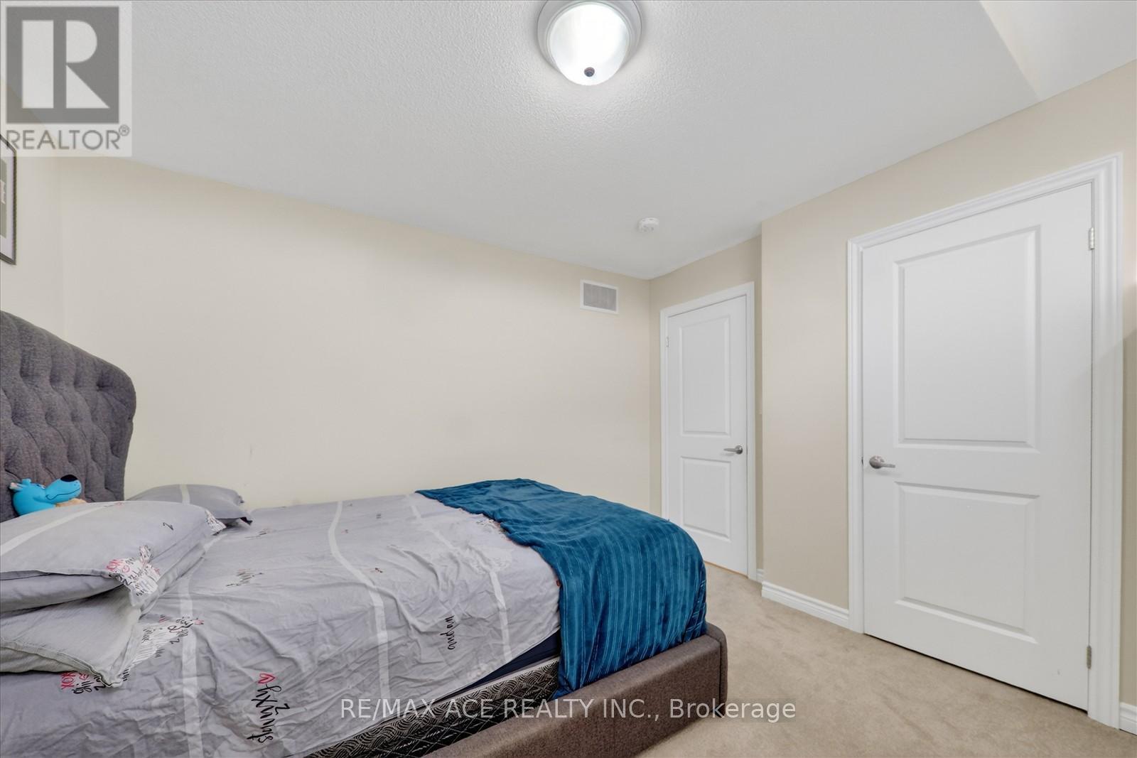 4 Sanford Circle, Springwater, Ontario  L9X 2A8 - Photo 28 - S12897858