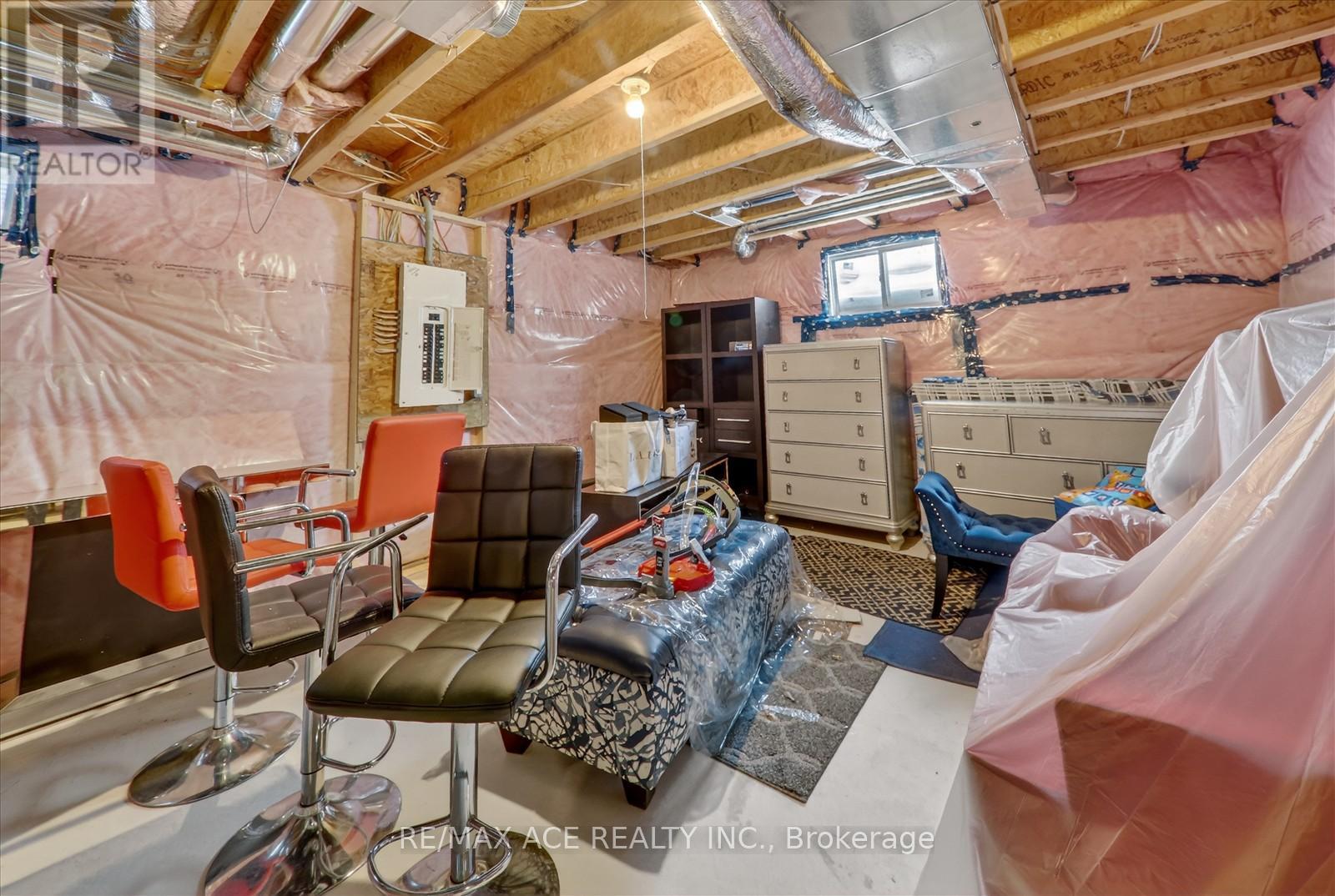 4 Sanford Circle, Springwater, Ontario  L9X 2A8 - Photo 32 - S12897858