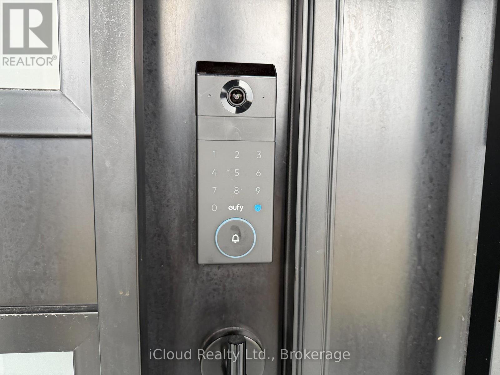 Upper Level - 17 Cloud Drive, Toronto, Ontario  M9L 2P6 - Photo 30 - W12897870