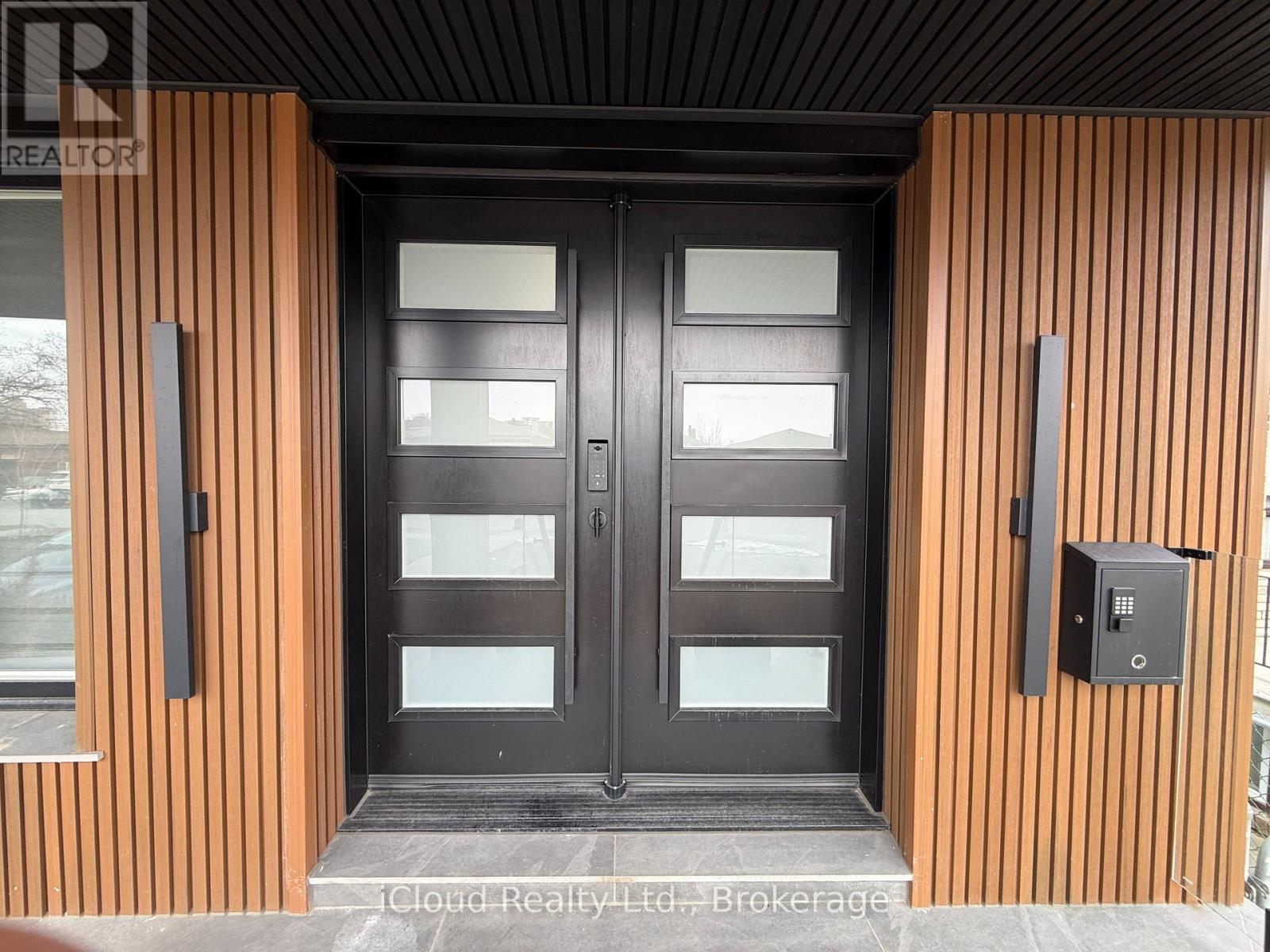 Upper Level - 17 Cloud Drive, Toronto, Ontario  M9L 2P6 - Photo 31 - W12897870