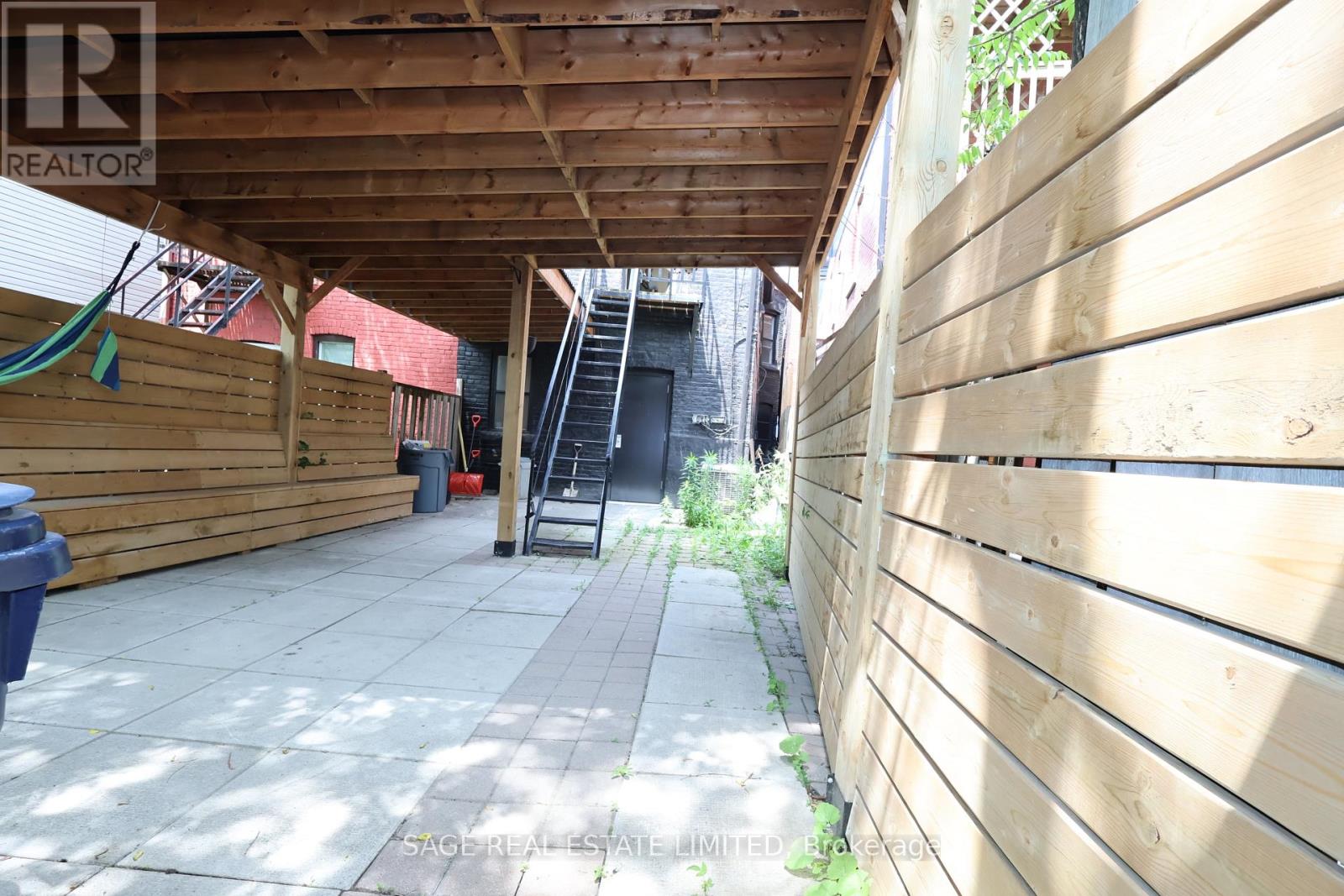 1639 Dupont Street, Toronto, Ontario  M6P 3S9 - Photo 19 - W12897880