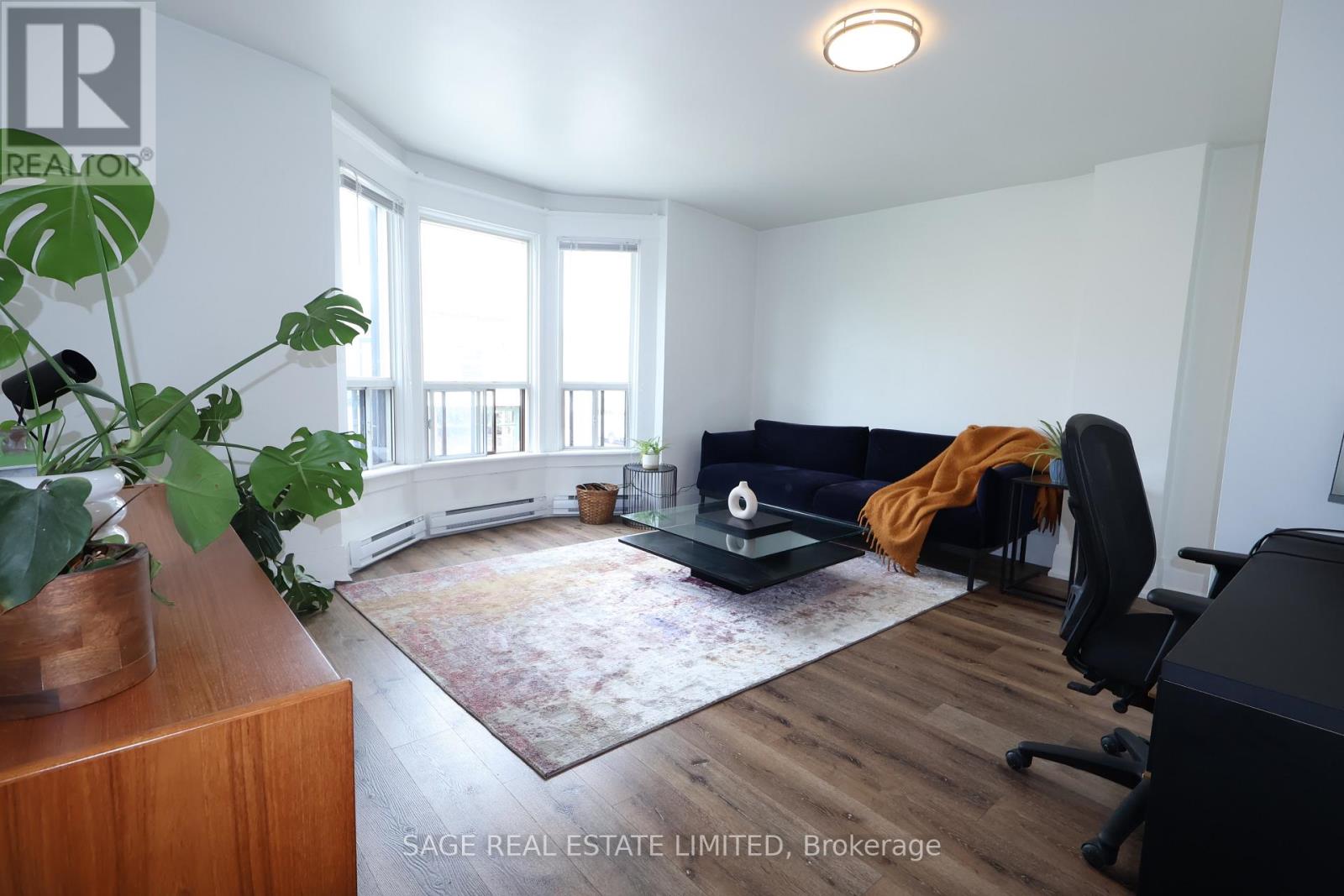 1639 Dupont Street, Toronto, Ontario  M6P 3S9 - Photo 2 - W12897880