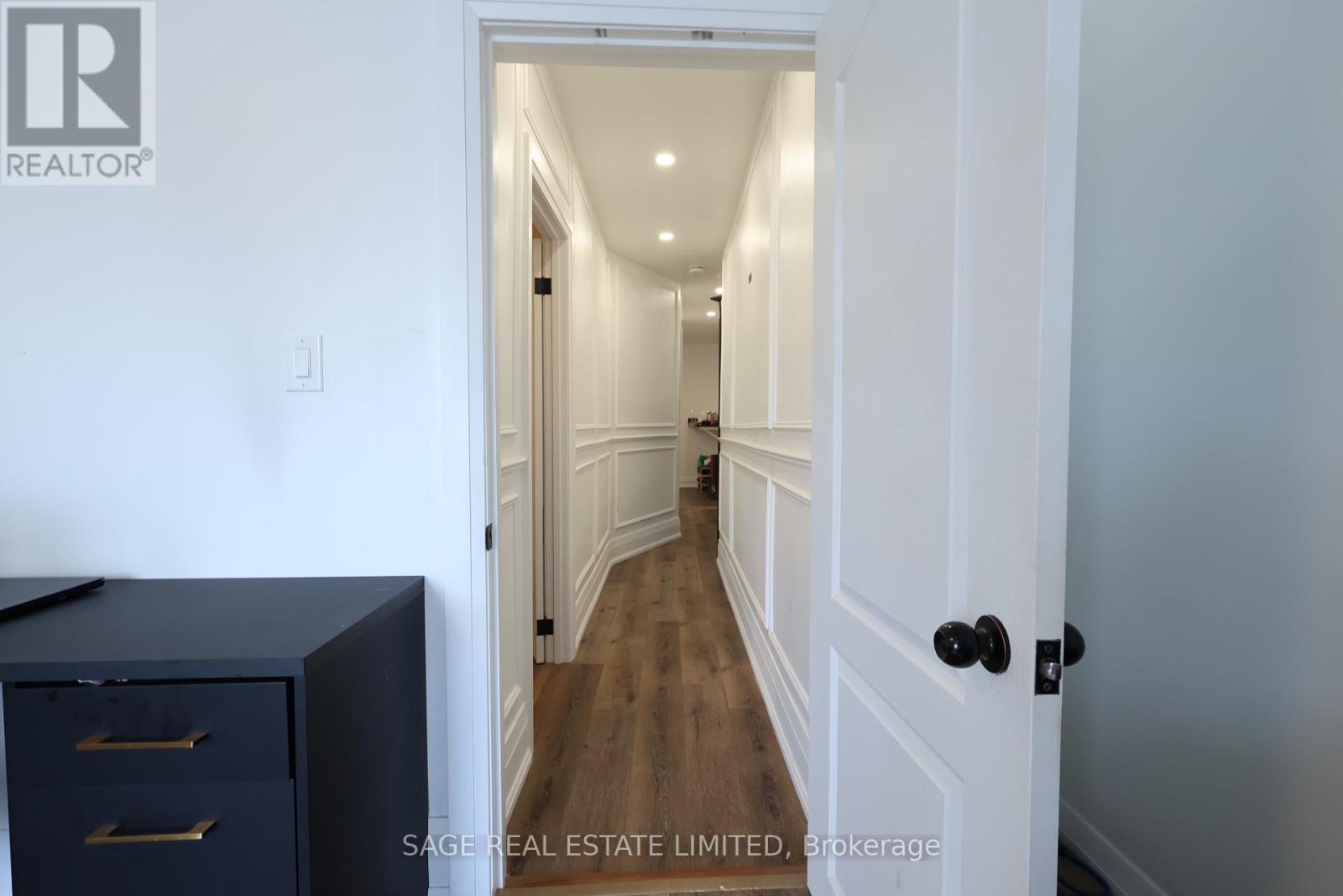 1639 Dupont Street, Toronto, Ontario  M6P 3S9 - Photo 5 - W12897880