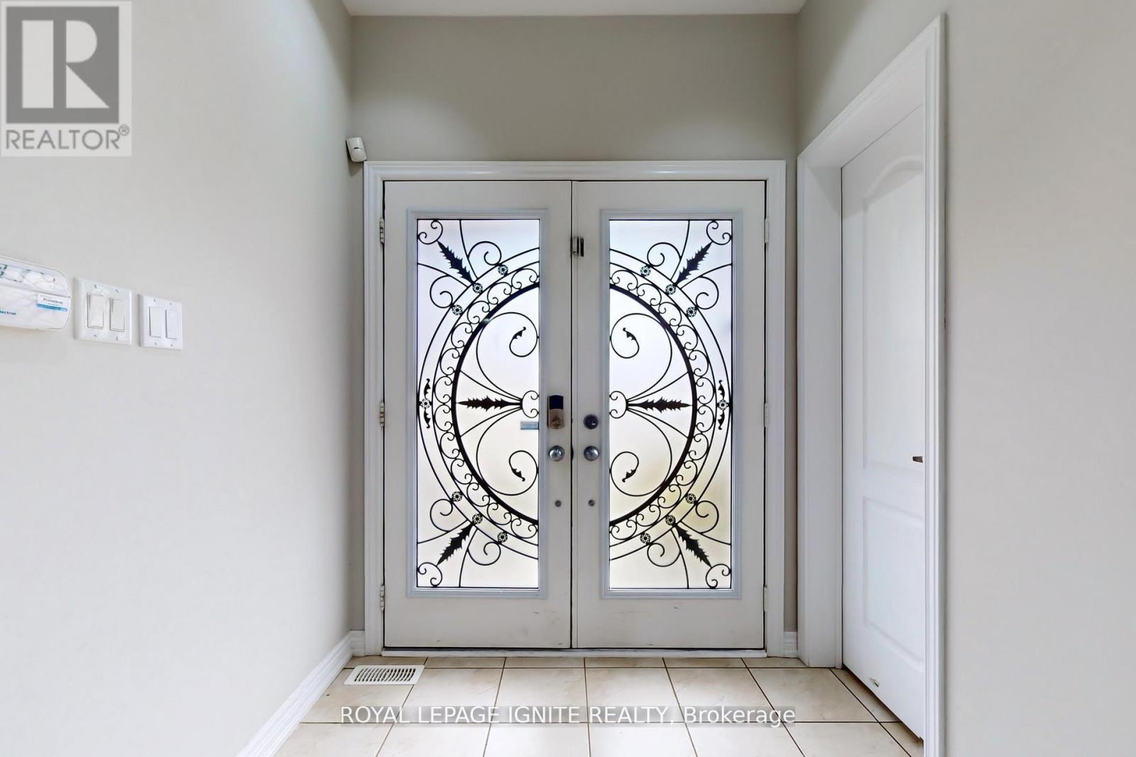 24 Arrowpoint Drive, Brampton, Ontario  L6Y 0G8 - Photo 18 - W12897888