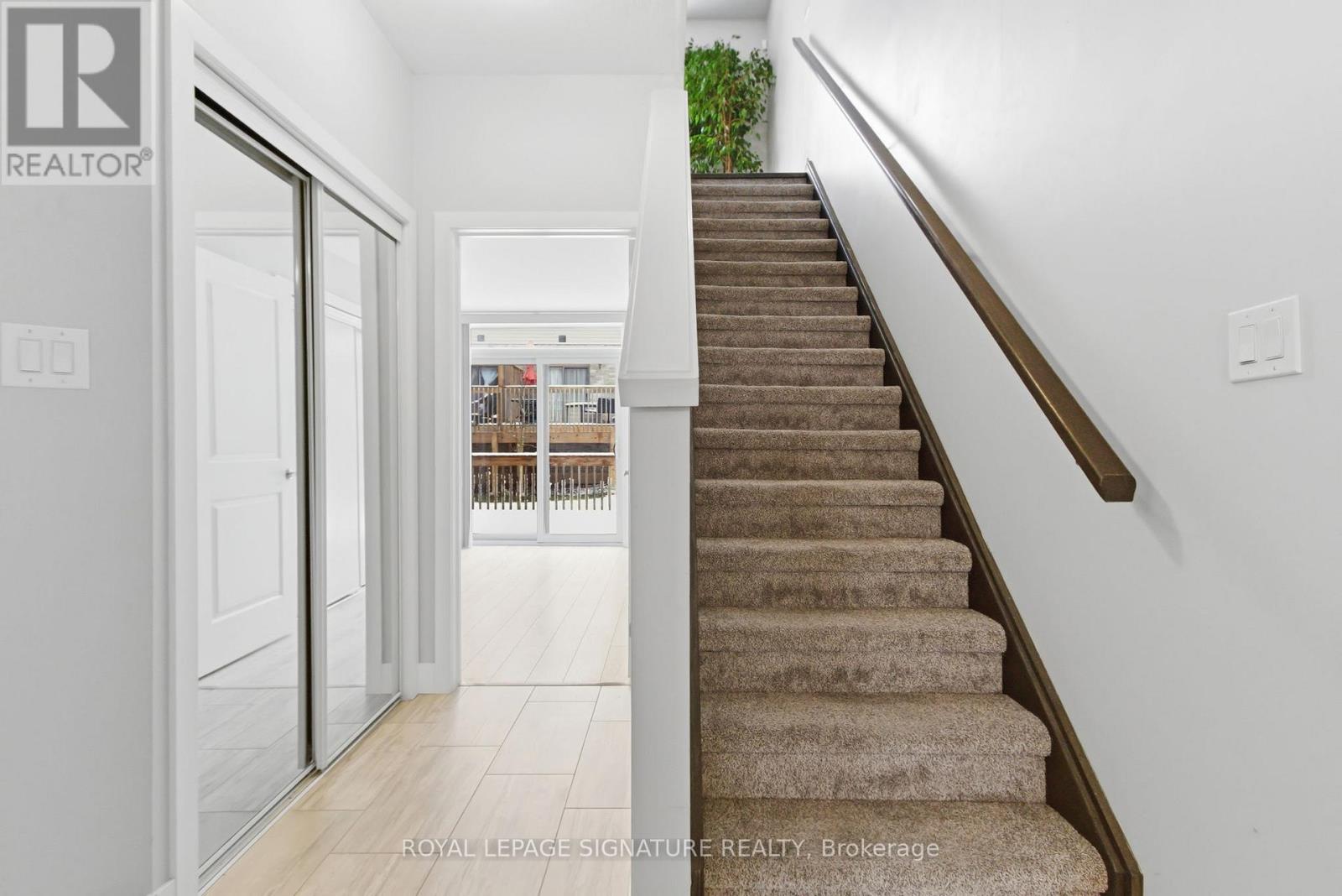 2104 Meadowgate Boulevard, London South, Ontario  N6M 0H5 - Photo 25 - X12897868