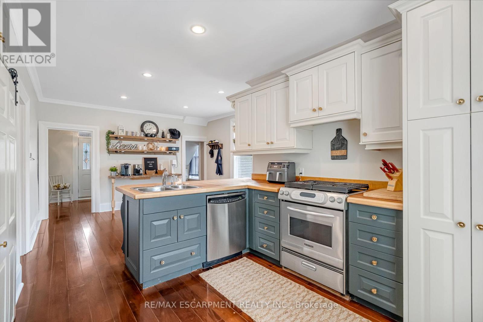 303 Canborough Street, West Lincoln, Ontario  L0R 2A0 - Photo 17 - X12897872