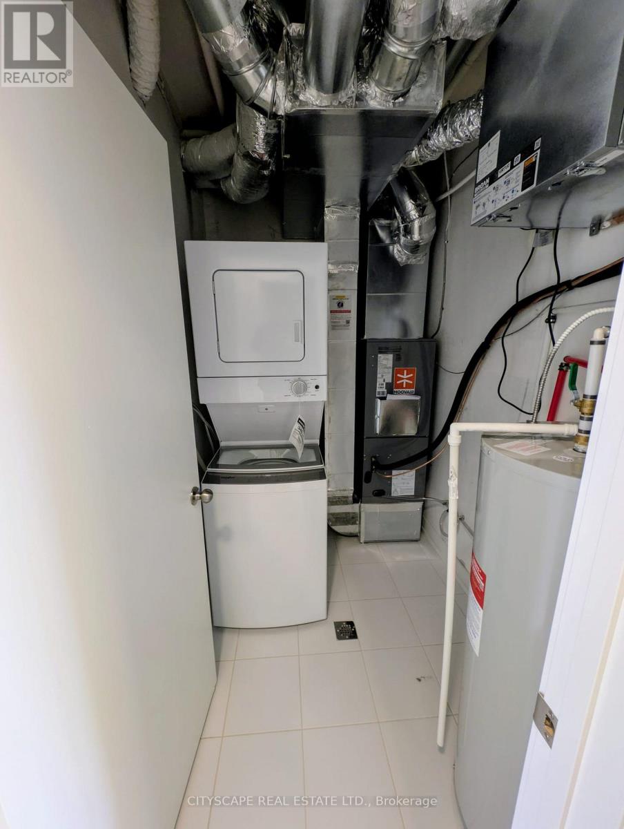 16 Melbourne Avenue, St. Catharines, Ontario  L2P 0G5 - Photo 8 - X12897874