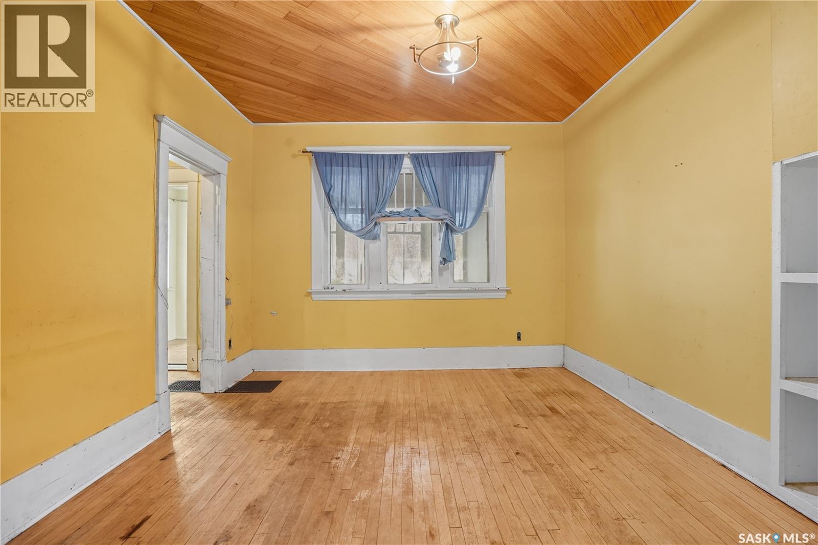 1875 St John Street, Regina, Saskatchewan  S4P 1S1 - Photo 6 - SK030495