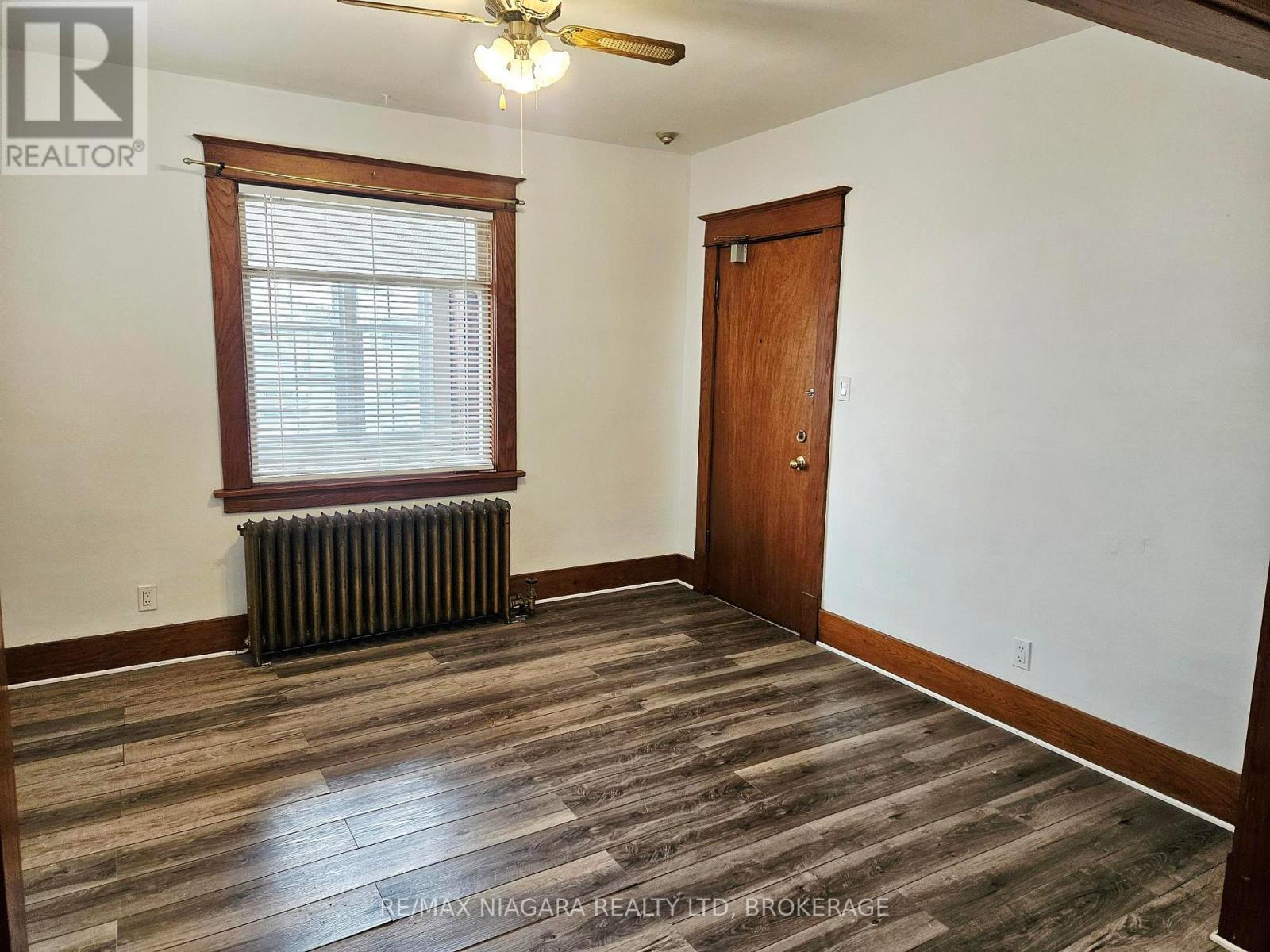 1 - 5055 Fourth Avenue, Niagara Falls (Cherrywood), Ontario  L2E 4P5 - Photo 3 - X12897954