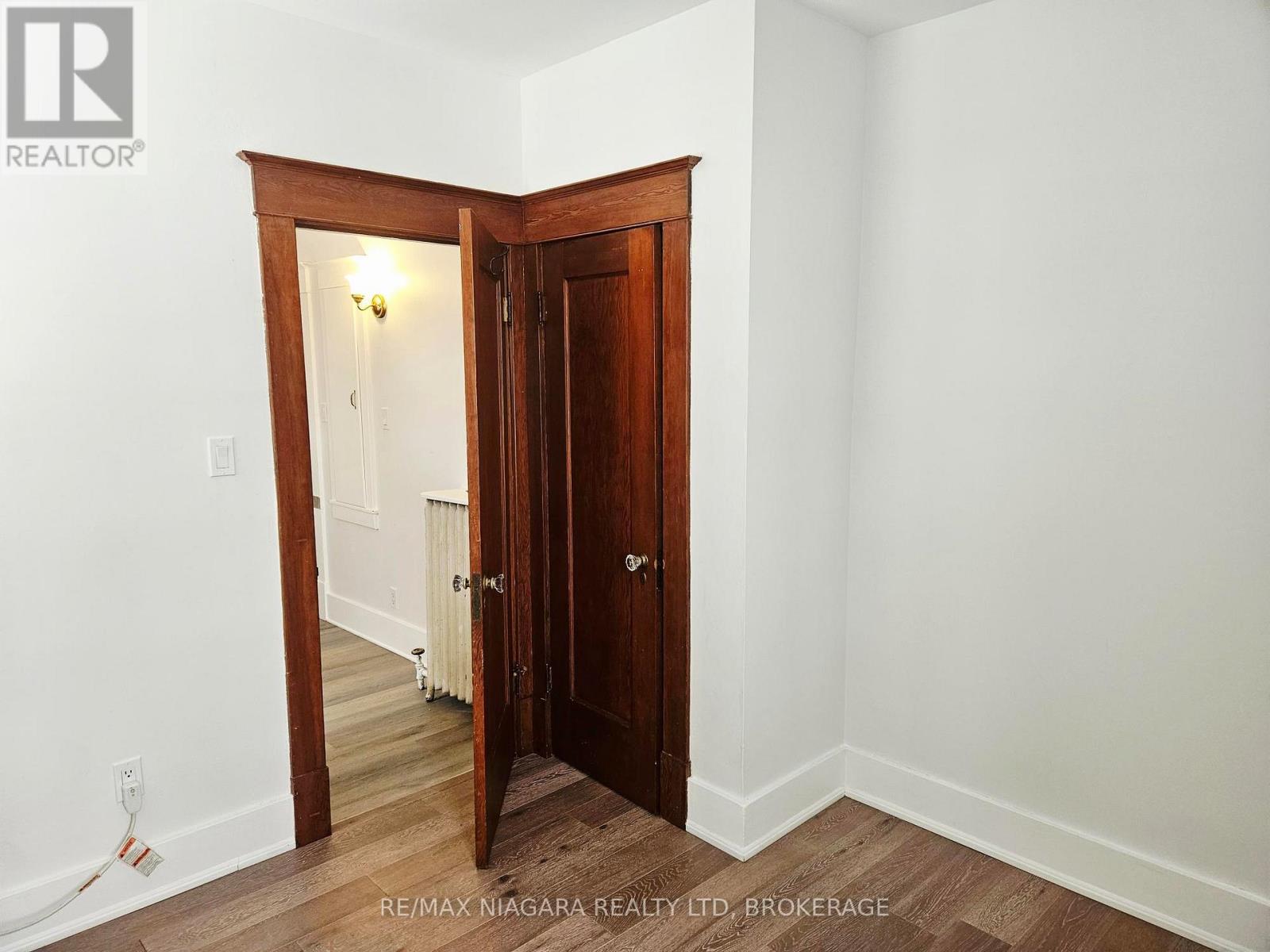 1 - 5055 Fourth Avenue, Niagara Falls (Cherrywood), Ontario  L2E 4P5 - Photo 9 - X12897954